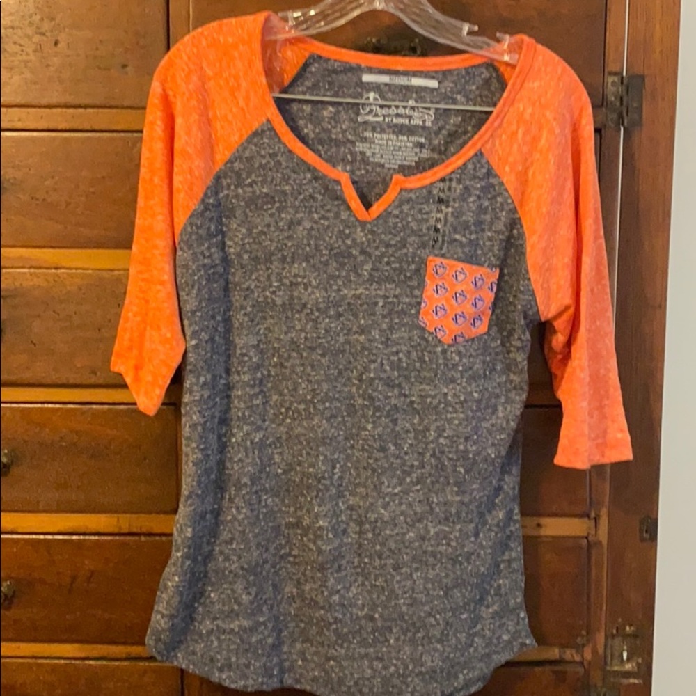 NWT Auburn shirt size medium